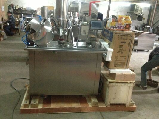 좋은 가격 널리 이용되는 간단한 가동 고능률 반 자동적인 캡슐 충전물 기계 온라인으로